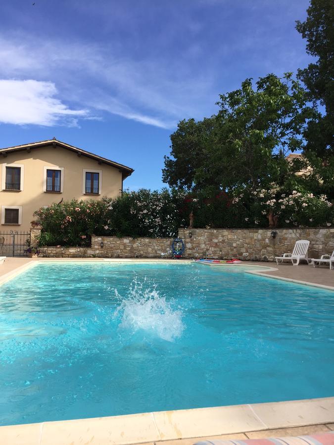 Genius Loci Country Inn Bevagna Exterior photo