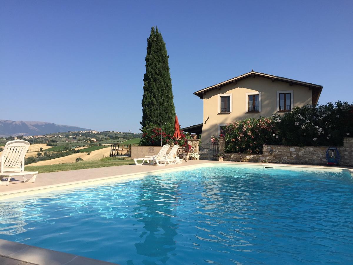 Genius Loci Country Inn Bevagna Exterior photo